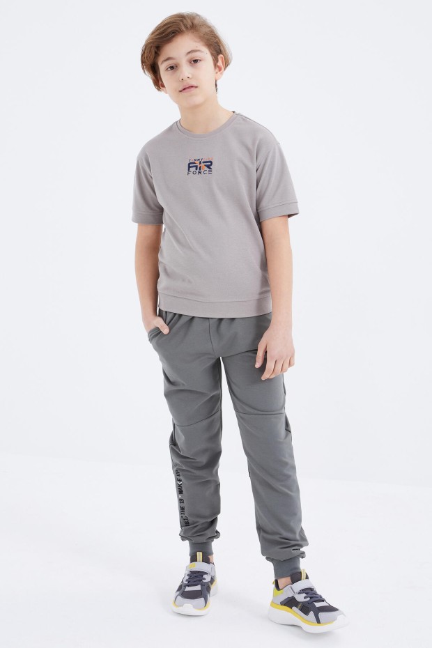 Tommy Life Çağla Yazı Nakışlı Bağcıklı Jogger Erkek Çocuk Eşofman Alt - 10814. 7 Tommy Life Çağla Yazı Nakışlı Bağcıklı Jogger Erkek Çocuk Eşofman Alt - 10814. 7