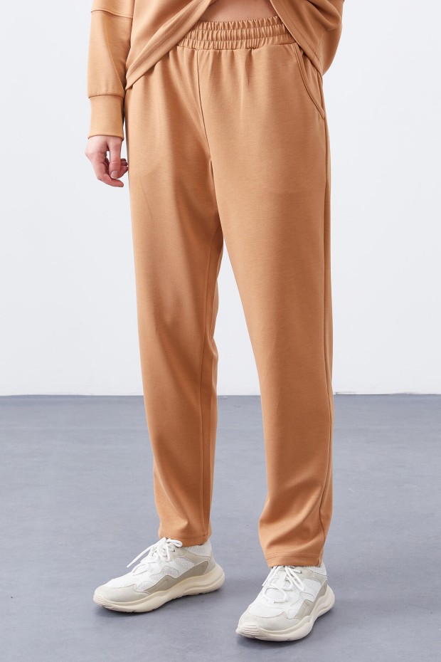 Tommy Life Camel Kapüşonlu Nakış Detaylı Klasik Paça Kadın Oversize Eşofman Takımı - 95310. 6 Tommy Life Camel Kapüşonlu Nakış Detaylı Klasik Paça Kadın Oversize Eşofman Takımı - 95310. 6