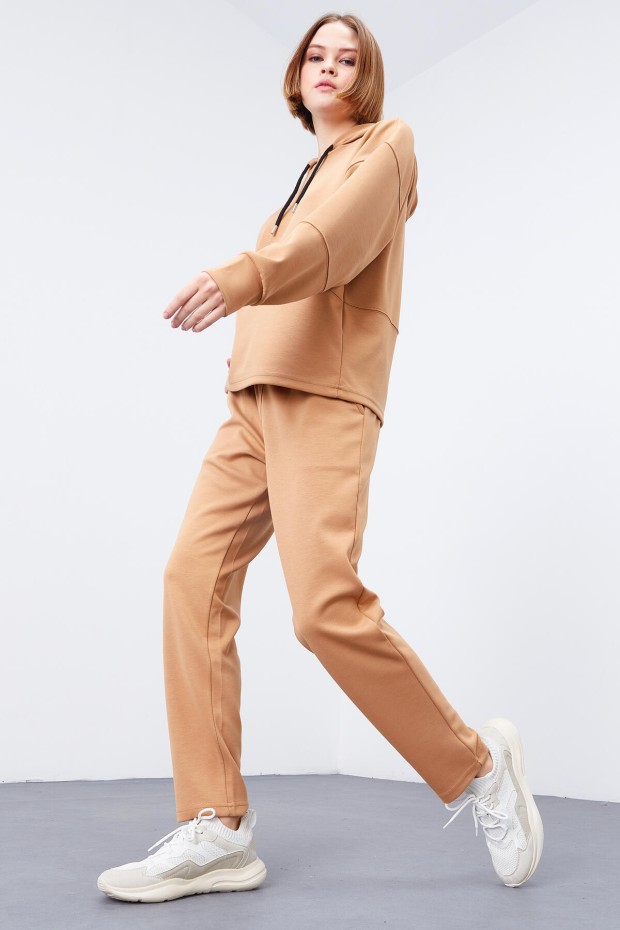 Tommy Life Camel Kapüşonlu Nakış Detaylı Klasik Paça Kadın Oversize Eşofman Takımı - 95310. 8 Tommy Life Camel Kapüşonlu Nakış Detaylı Klasik Paça Kadın Oversize Eşofman Takımı - 95310. 8