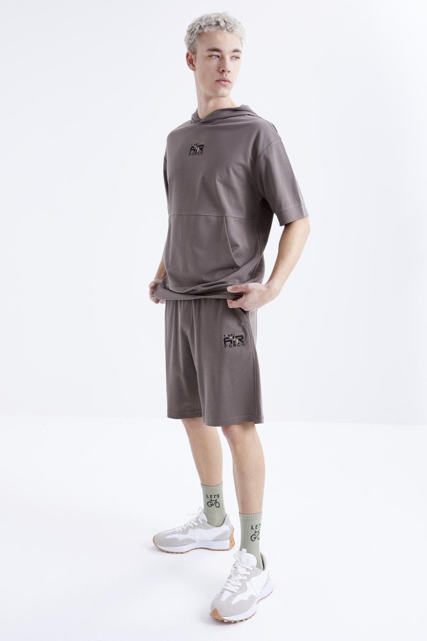 Tommy Life Camel Nakışlı Kapüşonlu Kanguru Cep Oversize Erkek Şort Takım - 85166. 9 Tommy Life Camel Nakışlı Kapüşonlu Kanguru Cep Oversize Erkek Şort Takım - 85166. 9