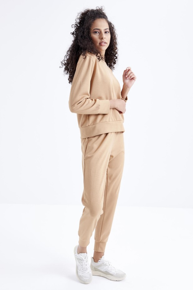 Tommy Life Camel Oversize Basic O Yaka Kadın Eşofman Takımı - 95308. 6 Tommy Life Camel Oversize Basic O Yaka Kadın Eşofman Takımı - 95308. 6