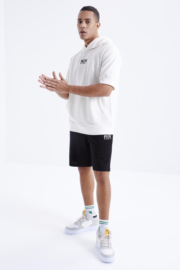 Tommy Life Ekru - Siyah Nakışlı Kapüşonlu Kanguru Cep Oversize Erkek Şort Takım - 85166. 1 Tommy Life Ekru - Siyah Nakışlı Kapüşonlu Kanguru Cep Oversize Erkek Şort Takım - 85166. 1