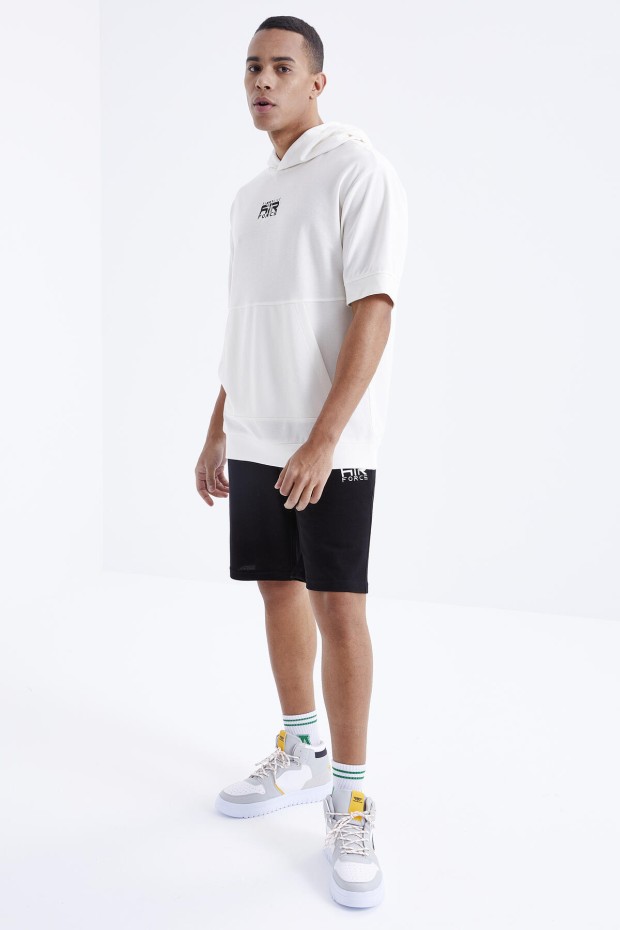 Tommy Life Ekru - Siyah Nakışlı Kapüşonlu Kanguru Cep Oversize Erkek Şort Takım - 85166. 3 Tommy Life Ekru - Siyah Nakışlı Kapüşonlu Kanguru Cep Oversize Erkek Şort Takım - 85166. 3