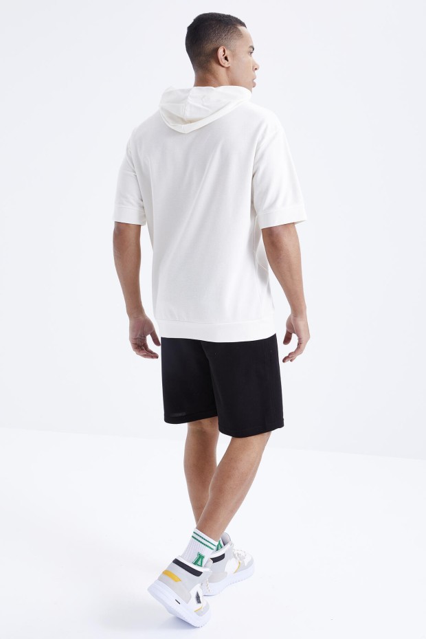 Tommy Life Ekru - Siyah Nakışlı Kapüşonlu Kanguru Cep Oversize Erkek Şort Takım - 85166. 5 Tommy Life Ekru - Siyah Nakışlı Kapüşonlu Kanguru Cep Oversize Erkek Şort Takım - 85166. 5