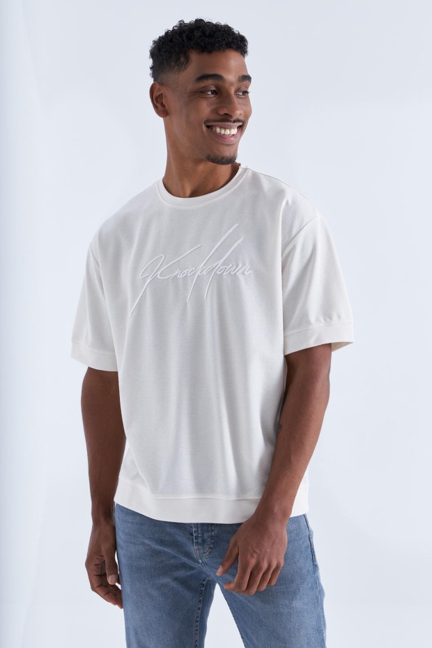 Tommy Life Ekru Yazı Nakışlı O Yaka Erkek Oversize T-Shirt - 88102. 2 Tommy Life Ekru Yazı Nakışlı O Yaka Erkek Oversize T-Shirt - 88102. 2