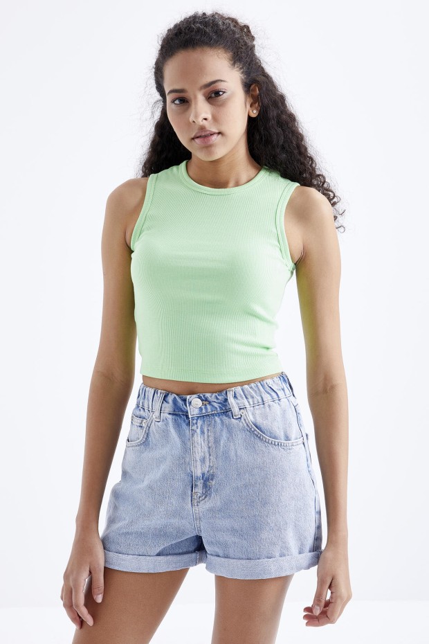 Tommy Life Fıstık Yeşil Basic Kolsuz O Yaka Kadın Crop Top Atlet - 97204. 2 Tommy Life Fıstık Yeşil Basic Kolsuz O Yaka Kadın Crop Top Atlet - 97204. 2
