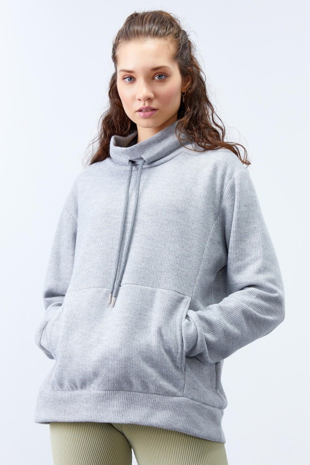 Tommy Life Gri Melanj Dik Yaka Bağcıklı Selanik Triko Kadın Oversize Sweatshirt - 97195. 3 Tommy Life Gri Melanj Dik Yaka Bağcıklı Selanik Triko Kadın Oversize Sweatshirt - 97195. 3