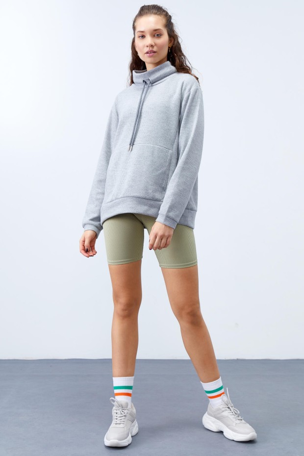 Tommy Life Gri Melanj Dik Yaka Bağcıklı Selanik Triko Kadın Oversize Sweatshirt - 97195. 2 Tommy Life Gri Melanj Dik Yaka Bağcıklı Selanik Triko Kadın Oversize Sweatshirt - 97195. 2