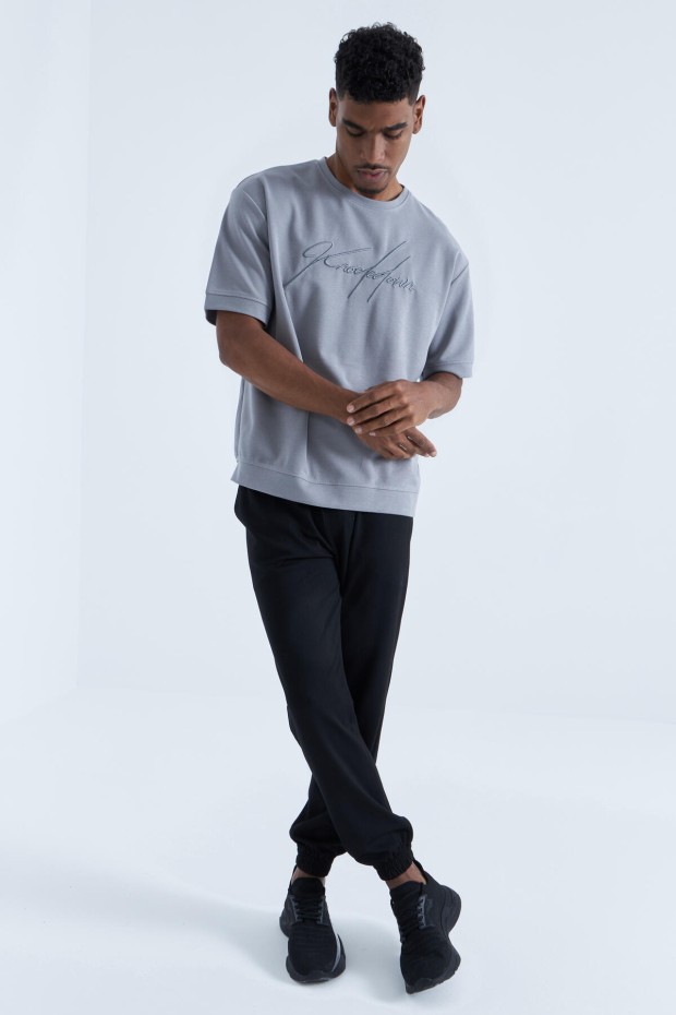 Tommy Life Gri Yazı Nakışlı O Yaka Erkek Oversize T-Shirt - 88102. 2 Tommy Life Gri Yazı Nakışlı O Yaka Erkek Oversize T-Shirt - 88102. 2