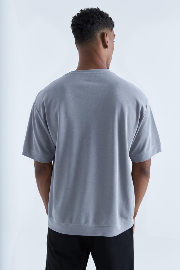 Tommy Life Gri Yazı Nakışlı O Yaka Erkek Oversize T-Shirt - 88102. 5 Tommy Life Gri Yazı Nakışlı O Yaka Erkek Oversize T-Shirt - 88102. 5