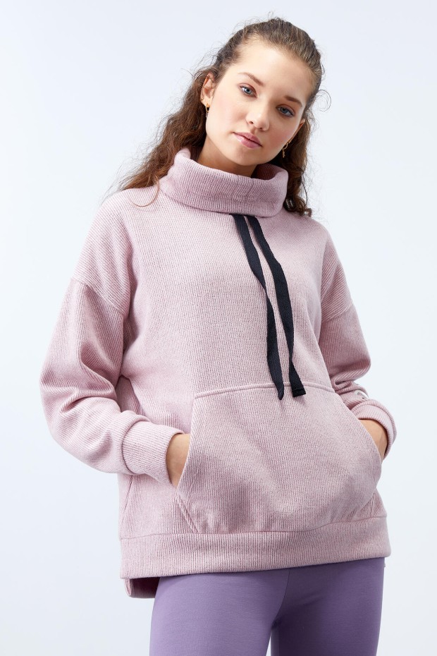 Tommy Life Gül Kurusu Büzgülü Bağcıklı Yaka Nakışlı Selanik Triko Kadın Oversize Sweatshirt - 97197. 5 Tommy Life Gül Kurusu Büzgülü Bağcıklı Yaka Nakışlı Selanik Triko Kadın Oversize Sweatshirt - 97197. 5