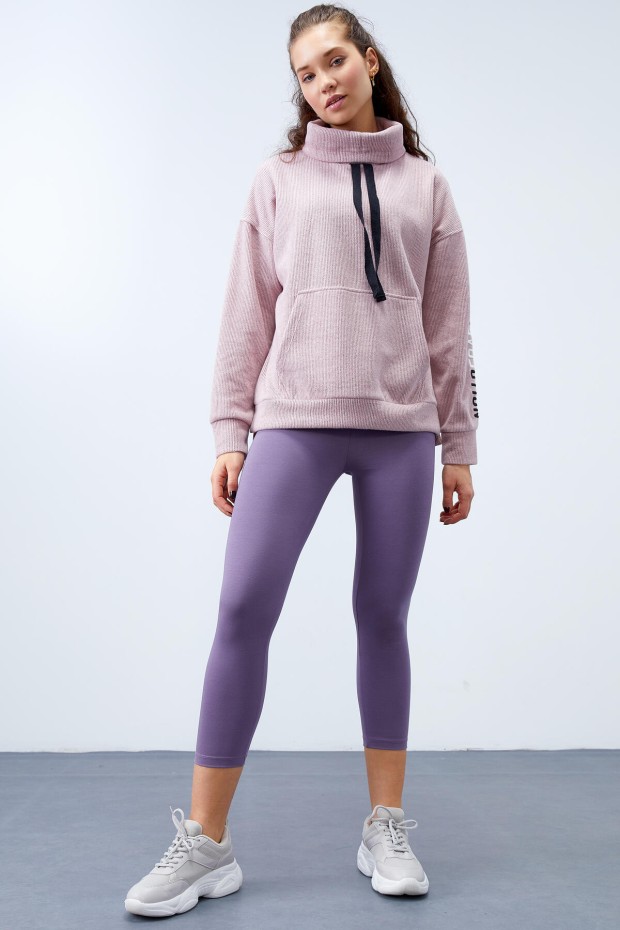 Tommy Life Gül Kurusu Büzgülü Bağcıklı Yaka Nakışlı Selanik Triko Kadın Oversize Sweatshirt - 97197. 6 Tommy Life Gül Kurusu Büzgülü Bağcıklı Yaka Nakışlı Selanik Triko Kadın Oversize Sweatshirt - 97197. 6