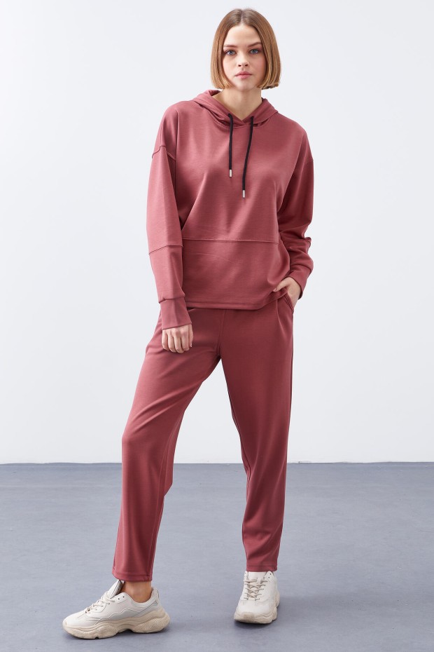 Tommy Life Gül Kurusu Kapüşonlu Nakış Detaylı Klasik Paça Kadın Oversize Eşofman Takımı - 95310. 3 Tommy Life Gül Kurusu Kapüşonlu Nakış Detaylı Klasik Paça Kadın Oversize Eşofman Takımı - 95310. 3