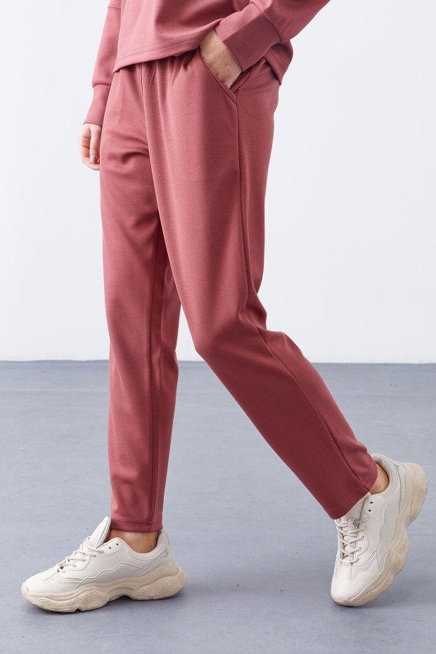 Tommy Life Gül Kurusu Kapüşonlu Nakış Detaylı Klasik Paça Kadın Oversize Eşofman Takımı - 95310. 2 Tommy Life Gül Kurusu Kapüşonlu Nakış Detaylı Klasik Paça Kadın Oversize Eşofman Takımı - 95310. 2
