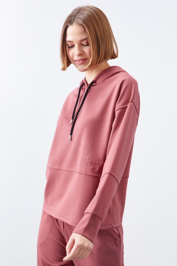 Tommy Life Gül Kurusu Kapüşonlu Nakış Detaylı Klasik Paça Kadın Oversize Eşofman Takımı - 95310. 1 Tommy Life Gül Kurusu Kapüşonlu Nakış Detaylı Klasik Paça Kadın Oversize Eşofman Takımı - 95310. 1