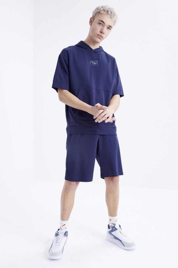 Tommy Life İndigo Nakışlı Kapüşonlu Kanguru Cep Oversize Erkek Şort Takım - 85166. 2 Tommy Life İndigo Nakışlı Kapüşonlu Kanguru Cep Oversize Erkek Şort Takım - 85166. 2