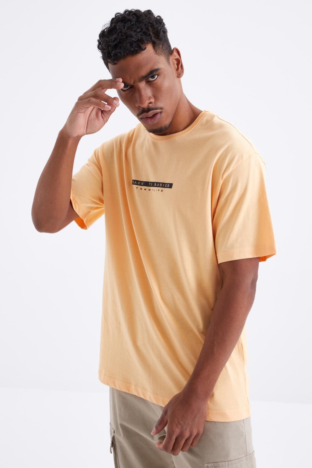 Tommy Life Kavun İçi Sırtı Yazı Baskılı O Yaka Erkek Oversize T-Shirt - 88100. 7 Tommy Life Kavun İçi Sırtı Yazı Baskılı O Yaka Erkek Oversize T-Shirt - 88100. 7