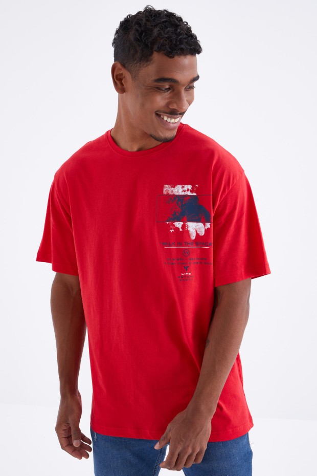 Tommy Life Kırmızı Baskı Detaylı O Yaka Erkek Oversize T-Shirt - 88099. 2 Tommy Life Kırmızı Baskı Detaylı O Yaka Erkek Oversize T-Shirt - 88099. 2