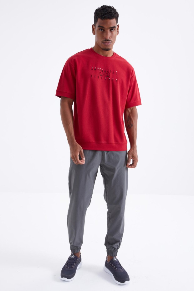 Tommy Life Kırmızı Küçük Yazı Nakışlı O Yaka Erkek Oversize T-Shirt - 88103. 4