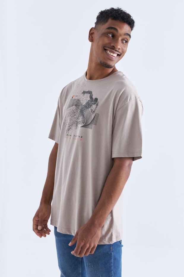 Tommy Life Koyu Bej Baskı Detaylı O Yaka Erkek Oversize T-Shirt - 88093. 7 Tommy Life Koyu Bej Baskı Detaylı O Yaka Erkek Oversize T-Shirt - 88093. 7