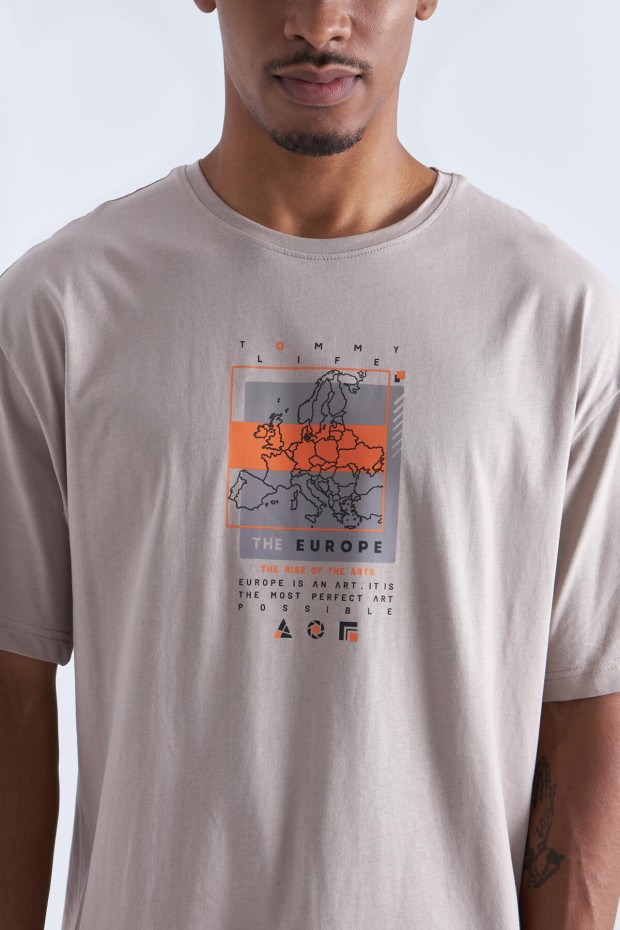 Tommy Life Koyu Bej Baskı Detaylı O Yaka Erkek Oversize T-Shirt - 88094. 4