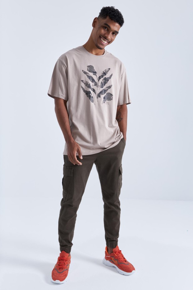 Tommy Life Koyu Bej Büyük Baskılı O Yaka Erkek Oversize T-Shirt - 88092. 2 Tommy Life Koyu Bej Büyük Baskılı O Yaka Erkek Oversize T-Shirt - 88092. 2