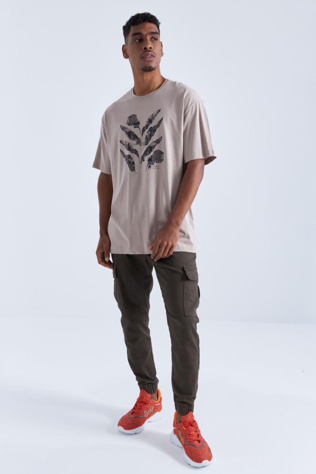 Tommy Life Koyu Bej Büyük Baskılı O Yaka Erkek Oversize T-Shirt - 88092. 7 Tommy Life Koyu Bej Büyük Baskılı O Yaka Erkek Oversize T-Shirt - 88092. 7