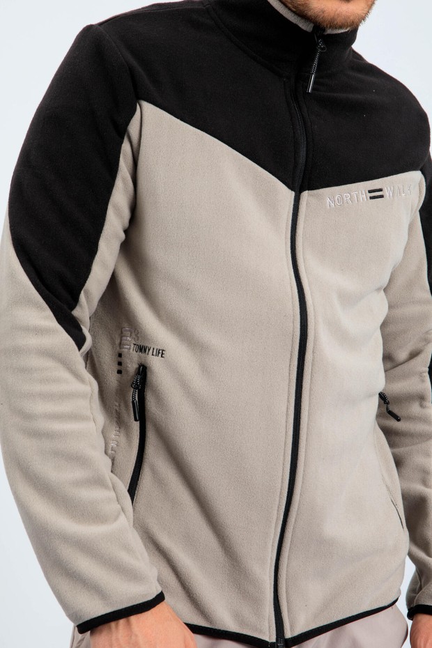 Tommy Life Koyu Bej İki Renkli Fermuarlı Dik Yaka Standart Kalıp Erkek Sweatshirt Polar - 87994. 6 Tommy Life Koyu Bej İki Renkli Fermuarlı Dik Yaka Standart Kalıp Erkek Sweatshirt Polar - 87994. 6