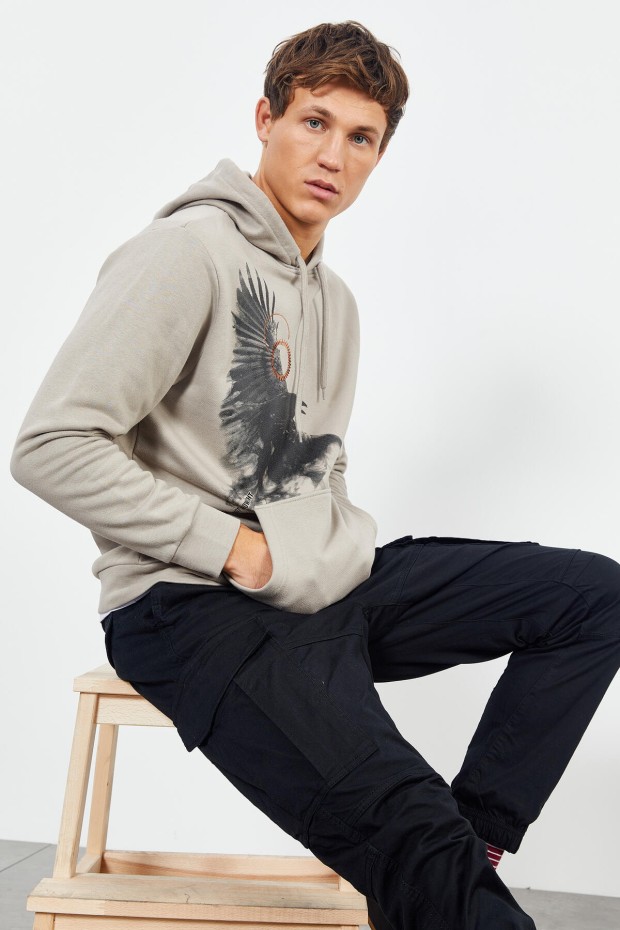 Tommy Life Koyu Bej Kuzgun Baskılı Kapüşonlu Kanguru Cepli Rahat Form Erkek Sweatshirt - 88014. 1 Tommy Life Koyu Bej Kuzgun Baskılı Kapüşonlu Kanguru Cepli Rahat Form Erkek Sweatshirt - 88014. 1