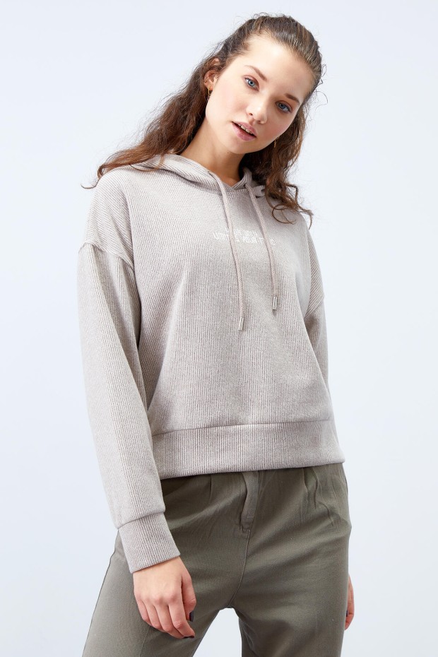 Tommy Life Koyu Bej Kapüşonlu Yazı Nakışlı Selanik Kadın Oversize Sweatshirt - 97192. 5 Tommy Life Koyu Bej Kapüşonlu Yazı Nakışlı Selanik Kadın Oversize Sweatshirt - 97192. 5