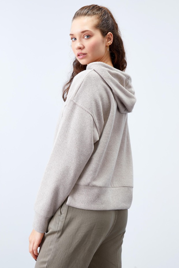 Tommy Life Koyu Bej Kapüşonlu Yazı Nakışlı Selanik Kadın Oversize Sweatshirt - 97192. 7 Tommy Life Koyu Bej Kapüşonlu Yazı Nakışlı Selanik Kadın Oversize Sweatshirt - 97192. 7