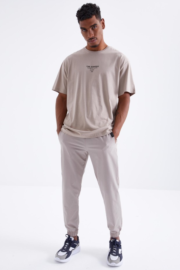 Tommy Life Koyu Bej Sırt Baskılı O Yaka Erkek Oversize T-Shirt - 88091. 7 Tommy Life Koyu Bej Sırt Baskılı O Yaka Erkek Oversize T-Shirt - 88091. 7