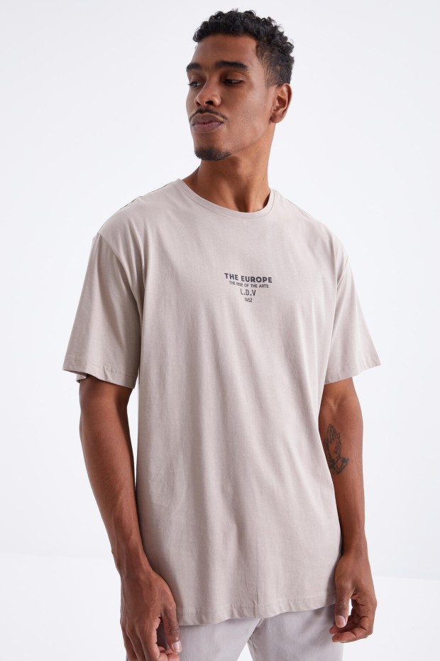 Tommy Life Koyu Bej Sırt Baskılı O Yaka Erkek Oversize T-Shirt - 88091. 6