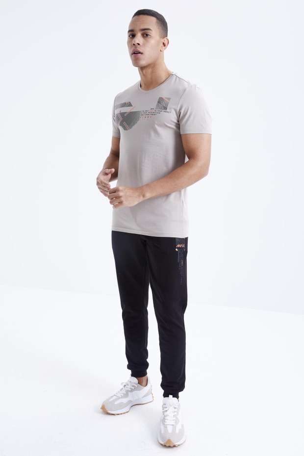 Tommy Life Koyu Bej - Siyah Baskı Detaylı O Yaka Standart Kalıp Manşetli Erkek Eşofman Takım - 85174. 3 Tommy Life Koyu Bej - Siyah Baskı Detaylı O Yaka Standart Kalıp Manşetli Erkek Eşofman Takım - 85174. 3