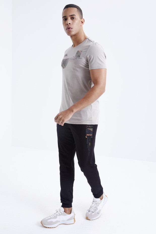 Tommy Life Koyu Bej - Siyah Baskı Detaylı O Yaka Standart Kalıp Manşetli Erkek Eşofman Takım - 85174. 6 Tommy Life Koyu Bej - Siyah Baskı Detaylı O Yaka Standart Kalıp Manşetli Erkek Eşofman Takım - 85174. 6