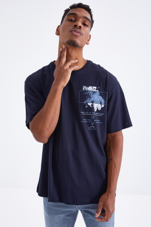 Tommy Life Lacivert Baskı Detaylı O Yaka Erkek Oversize T-Shirt - 88099. 2 Tommy Life Lacivert Baskı Detaylı O Yaka Erkek Oversize T-Shirt - 88099. 2