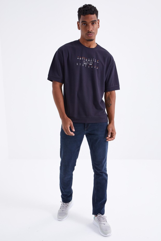 Tommy Life Lacivert Küçük Yazı Nakışlı O Yaka Erkek Oversize T-Shirt - 88103. 2