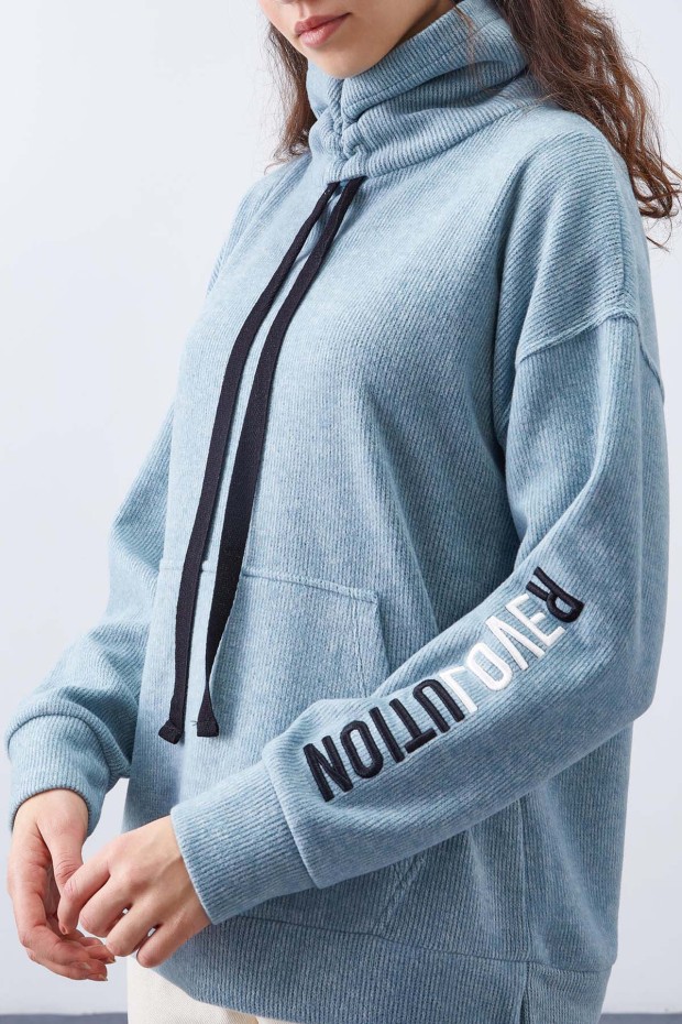 Tommy Life Mint Yeşili Büzgülü Bağcıklı Yaka Nakışlı Selanik Triko Kadın Oversize Sweatshirt - 97197. 8 Tommy Life Mint Yeşili Büzgülü Bağcıklı Yaka Nakışlı Selanik Triko Kadın Oversize Sweatshirt - 97197. 8