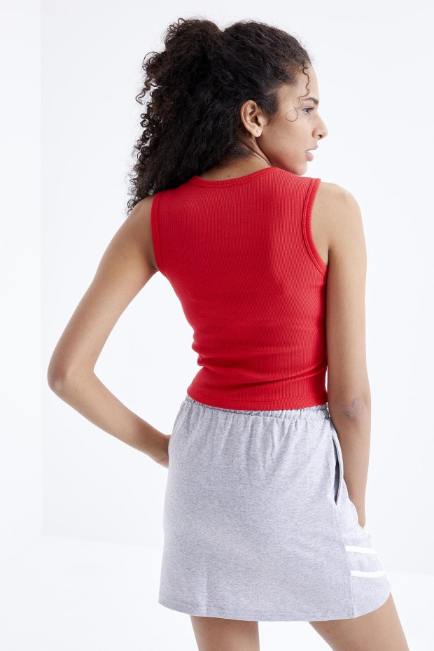 Tommy Life Nar Çiçeği Basic Kolsuz O Yaka Kadın Crop Top Atlet - 97204. 8 Tommy Life Nar Çiçeği Basic Kolsuz O Yaka Kadın Crop Top Atlet - 97204. 8