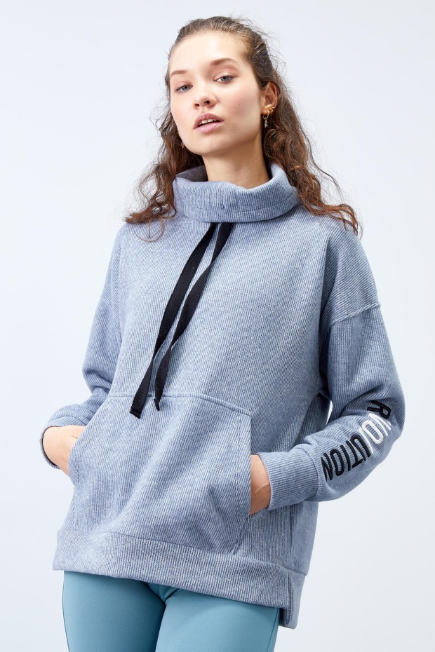 Tommy Life Petrol Büzgülü Bağcıklı Yaka Nakışlı Selanik Triko Kadın Oversize Sweatshirt - 97197. 7 Tommy Life Petrol Büzgülü Bağcıklı Yaka Nakışlı Selanik Triko Kadın Oversize Sweatshirt - 97197. 7