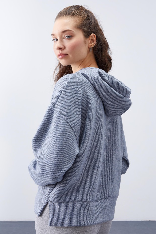 Tommy Life Petrol Kapüşonlu Yazı Nakışlı Selanik Kadın Oversize Sweatshirt - 97192. 7 Tommy Life Petrol Kapüşonlu Yazı Nakışlı Selanik Kadın Oversize Sweatshirt - 97192. 7