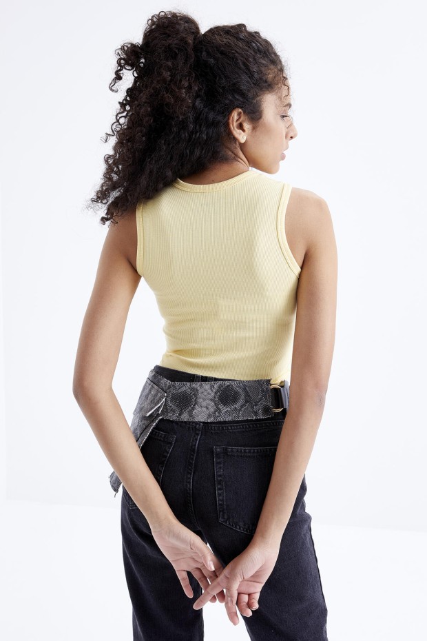 Tommy Life Sarı Basic Kolsuz O Yaka Kadın Crop Top Atlet - 97204. 8 Tommy Life Sarı Basic Kolsuz O Yaka Kadın Crop Top Atlet - 97204. 8