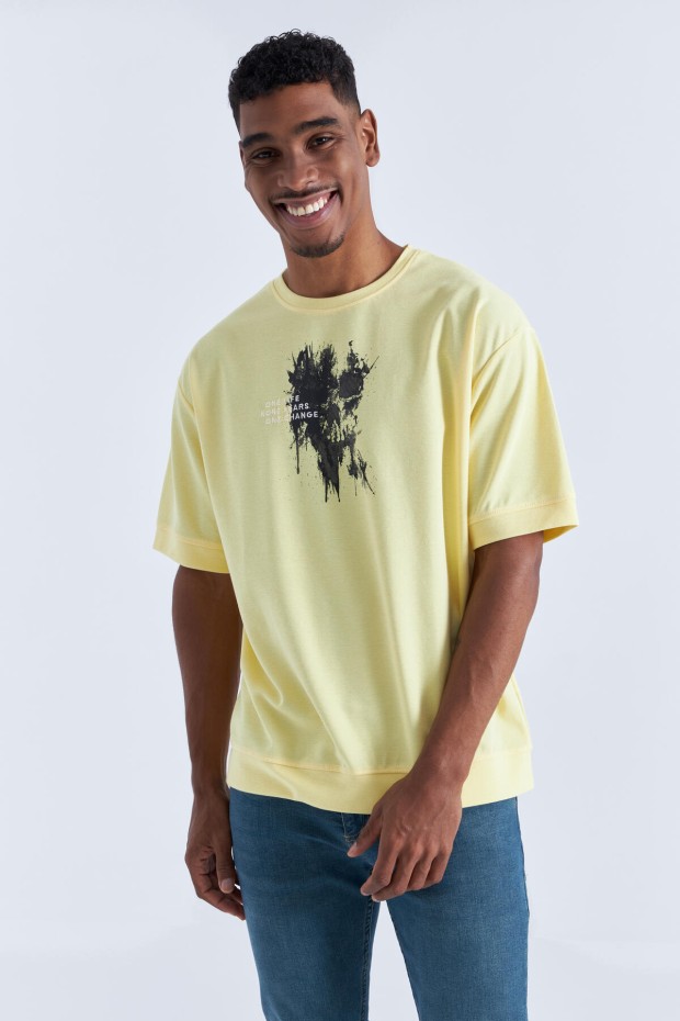 Tommy Life Sarı Baskılı Yazı Nakışlı O Yaka Erkek Oversize T-Shirt - 88105. 6 Tommy Life Sarı Baskılı Yazı Nakışlı O Yaka Erkek Oversize T-Shirt - 88105. 6