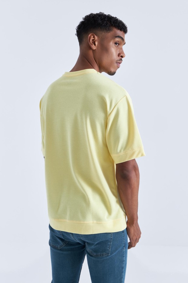 Tommy Life Sarı Baskılı Yazı Nakışlı O Yaka Erkek Oversize T-Shirt - 88105. 4 Tommy Life Sarı Baskılı Yazı Nakışlı O Yaka Erkek Oversize T-Shirt - 88105. 4