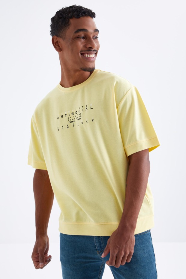 Tommy Life Sarı Küçük Yazı Nakışlı O Yaka Erkek Oversize T-Shirt - 88103. 1 Tommy Life Sarı Küçük Yazı Nakışlı O Yaka Erkek Oversize T-Shirt - 88103. 1