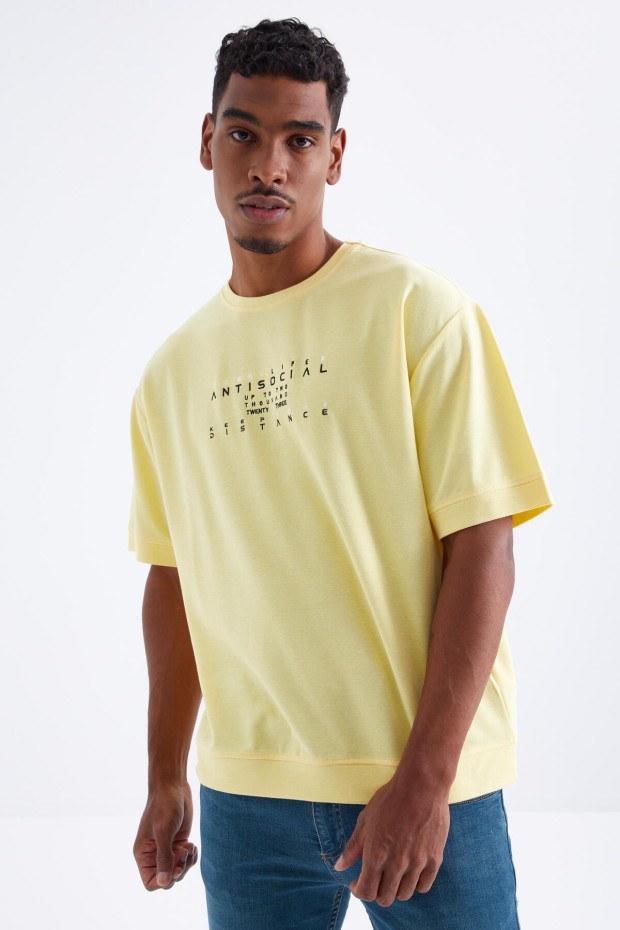 Tommy Life Sarı Küçük Yazı Nakışlı O Yaka Erkek Oversize T-Shirt - 88103. 7