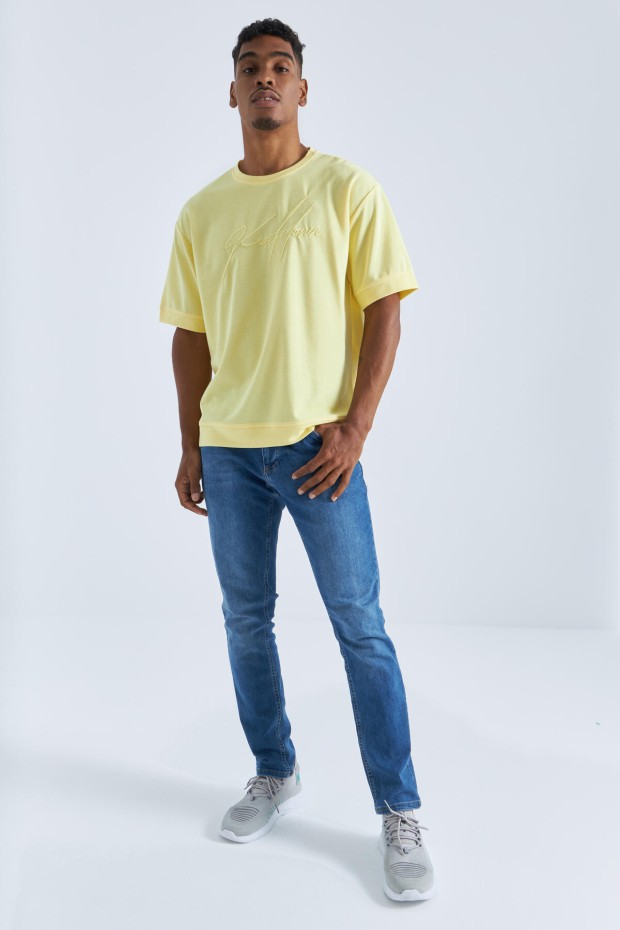 Tommy Life Sarı Yazı Nakışlı O Yaka Erkek Oversize T-Shirt - 88102. 2 Tommy Life Sarı Yazı Nakışlı O Yaka Erkek Oversize T-Shirt - 88102. 2