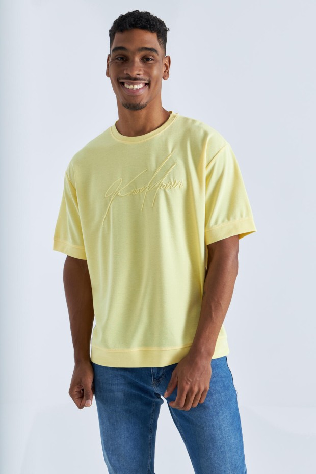 Tommy Life Sarı Yazı Nakışlı O Yaka Erkek Oversize T-Shirt - 88102. 1 Tommy Life Sarı Yazı Nakışlı O Yaka Erkek Oversize T-Shirt - 88102. 1