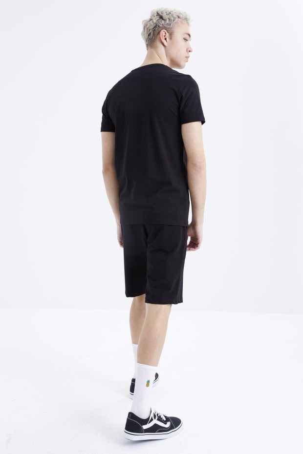 Tommy Life Siyah Baskı Detaylı O Yaka Standart Kalıp Bermuda Erkek Şort Takım - 85171. 5 Tommy Life Siyah Baskı Detaylı O Yaka Standart Kalıp Bermuda Erkek Şort Takım - 85171. 5