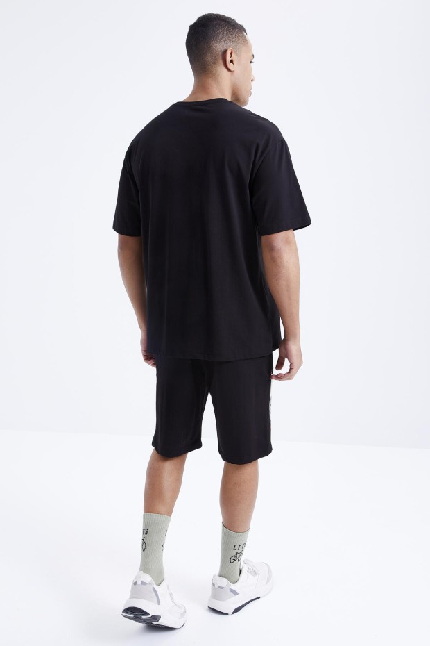 Tommy Life Siyah Baskılı O Yaka Oversize Bermuda Erkek Şort Takım - 85165. 6 Tommy Life Siyah Baskılı O Yaka Oversize Bermuda Erkek Şort Takım - 85165. 6